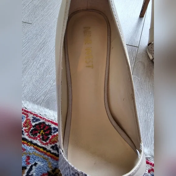 Nine West Snakeskin Leather Peep Hole Heels Pumps Stilettos - Picture 16 of 16